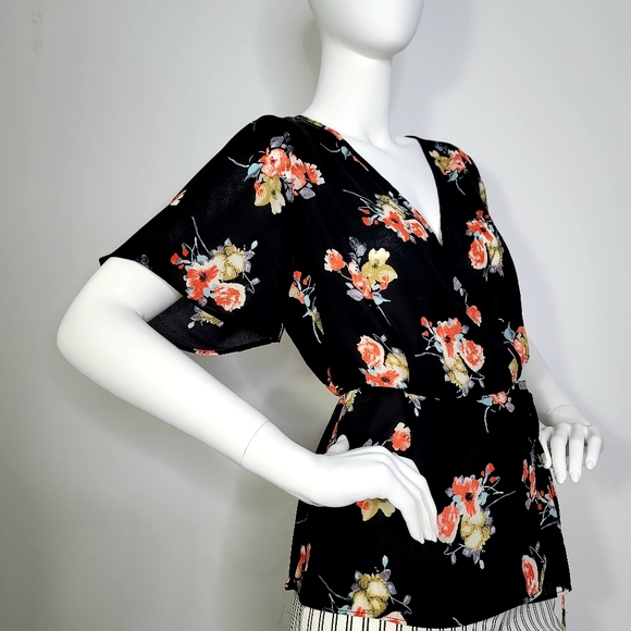 SIENNA SKY Floral Blouse - Picture 4 of 14